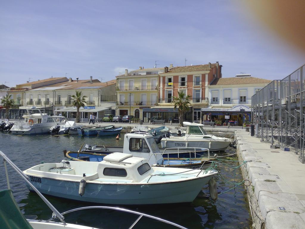 Chambres D'Hotes La Maison Sur Le Port Mèze Exteriör bild
